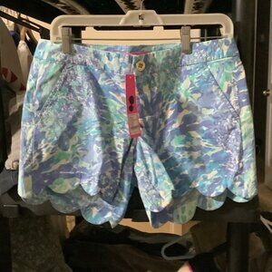 Lilly‎ Pulitzer Vibrant Blue and Green Scalloped Shorts